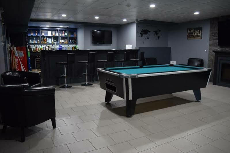 Days Inn By Wyndham Leamington Εξωτερικό φωτογραφία