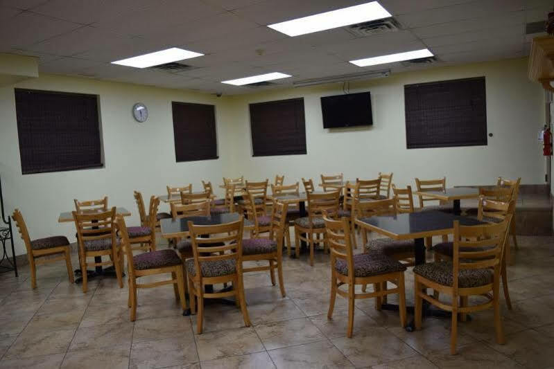 Days Inn By Wyndham Leamington Εξωτερικό φωτογραφία